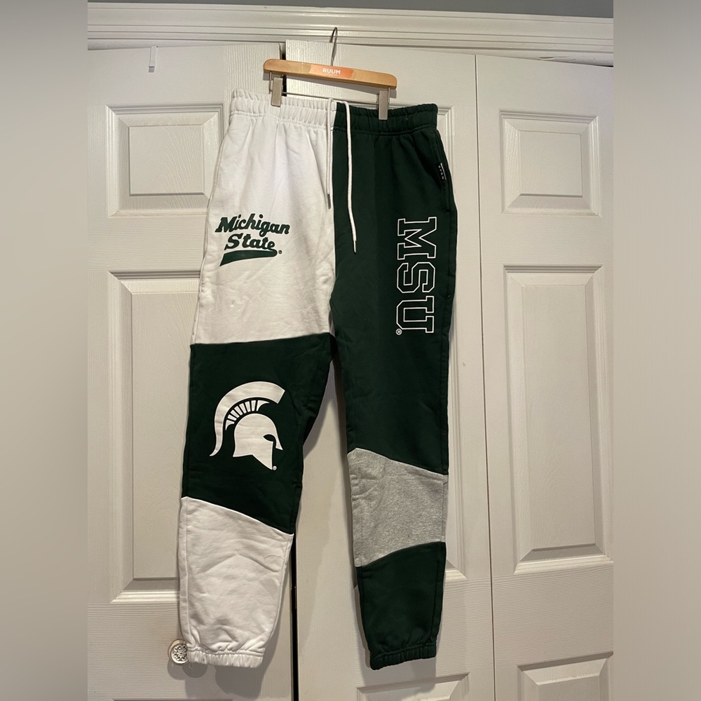 Hype & Vice MSU Michigan State patched sweatpants green/white/grey